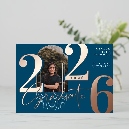 Modern Afstuderen Script 2025 concentrische boogfo Folie Uitnodiging (Staand Voorkant)
