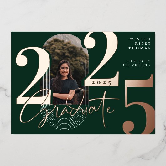 Modern Afstuderen Script 2025 concentrische boogfo Folie Uitnodiging (Voorkant)