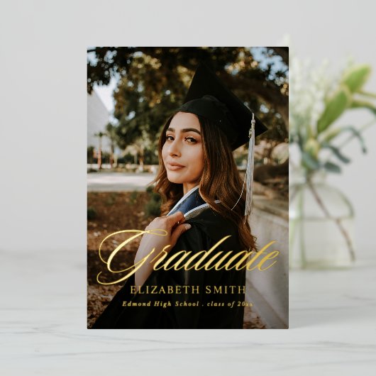 Modern Afstuderen Script 2 foto's Graduation Party Folie Uitnodiging (Staand Voorkant)