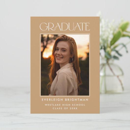 MODERN AFSTUDEREN TYPOGRAFIE FOTO AFSTUDEREN INVIT KAART (Staand voorkant)