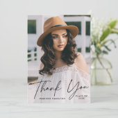 Modern Afstuderen zwart Script Photo Afstuderen Bedankkaart (Staand voorkant)