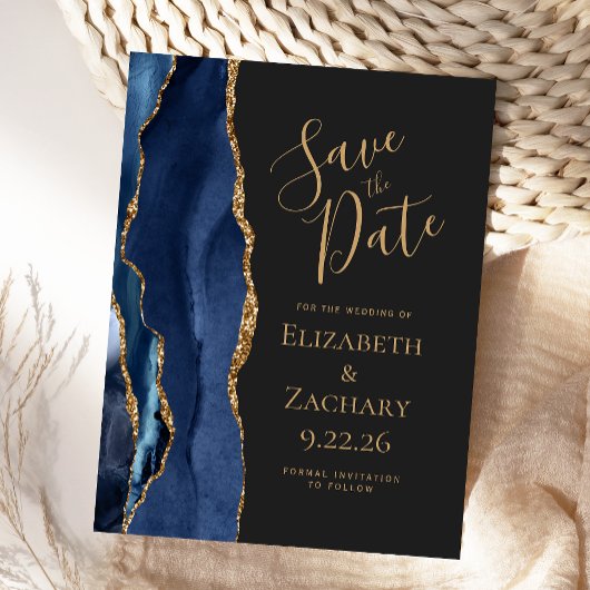 Modern Agate Navy Blue Gold Dark Save the Date Aankondigingskaart