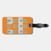 Modern appartementengebouw met airconditioners bagagelabel (Achterkant horizontaal)