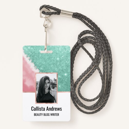 Modern Aqua Blauwgroen Roze Waterverf Beach Badge (Voorkant met draagriem)