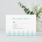 Modern Aqua Ombre Chevrons Responskaarten RSVP Kaartje (Staand voorkant)