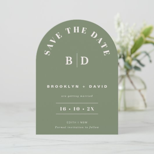 Modern Arch Sage Wedding Save The Date Kaart (Staand voorkant)