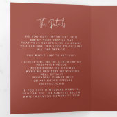 Modern Arch Tying Knot Terracotta Wedding Script Drieluik Uitnodiging (Binnenzijde eerst)