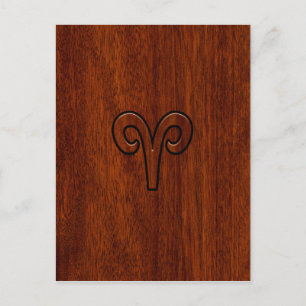 Modern Aries Zodiac Symbool op Mahogany als gedruk Briefkaart