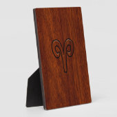 Modern Aries Zodiac Symbool op Mahogany als gedruk Fotoplaat (Zijkant)