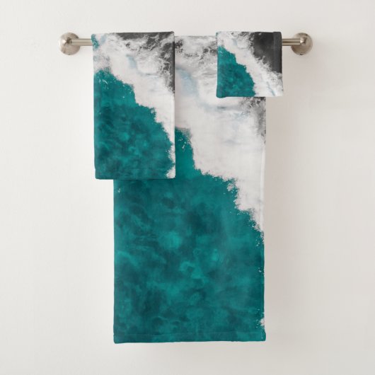 Modern Artsy Blauwgroen Blue Black Ocean Beach Wav Bad Handdoek (Insitu)