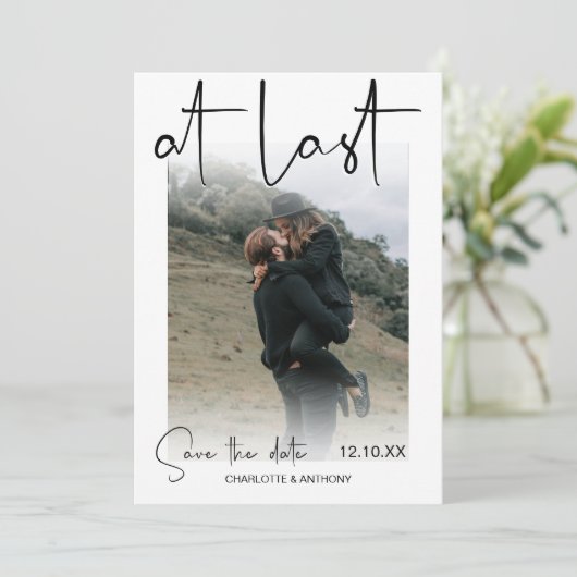 Modern At Last | Photo Engagement Save The Date Aankondiging (Staand voorkant)