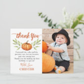 Modern Autumn Little Pumpkin Herfst Birthday Foto Bedankkaart (Staand voorkant)