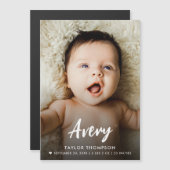 Modern Baby Naam Penseel script aangepaste foto ge Magnetische Uitnodiging (Voorkant / Achterkant)