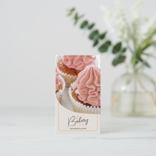 Modern Bakery Monogram Logo QR Code Visitekaartje (Staand voorkant)
