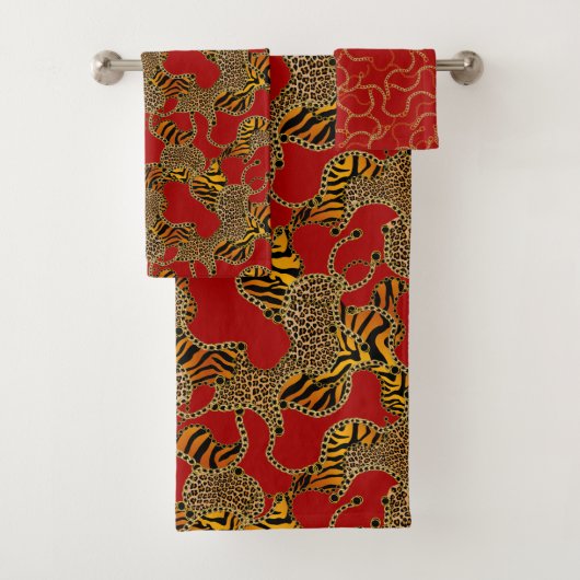 Modern Baroque Glam Animal Print On Red Bad Handdoek (Insitu)