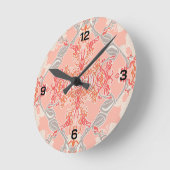 Modern Baroque Patroon in Roze Ronde Klok (Hoek)