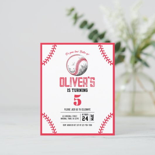 Modern Baseball Stitches Budget Birthday Invite (Staand voorkant)