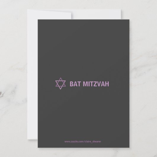 Modern Bat Mitzvah Invitiation - Donkergrijs en ro Kaart (Achterkant)