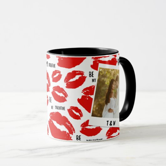 Modern Be My Valentines Lips Couple Photo Initial Mok (Voorkant rechts)