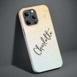 Modern Beach Glitter Girly Chic Persoonlijke naam Case-Mate iPhone 14 Pro Max Hoesje<br><div class="desc">Moderne Glitter Girly Chic Specialized Name iPhone 14 Pro Maximum Slimme de Gevallen van de Telefoon kenmerkt een gele en zachte blauwe ombre glitter achtergrond met uw gepersonaliseerde naam in elegante hand geschreven kalligrafie manuscripttypografie. Perfect als cadeau voor Kerstmis, verjaardag, Moederdag, beste vrienden, zus en meer. Ontworpen door ©Evco Studio...</div>