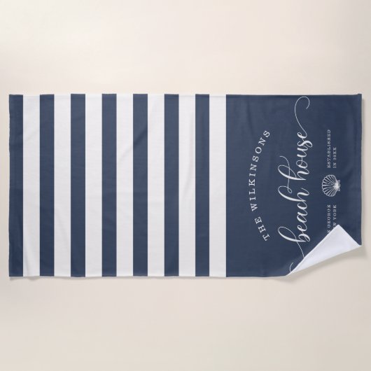 Modern Beach House Familienaam Script Navy Blue Strandlaken (Voorkant)