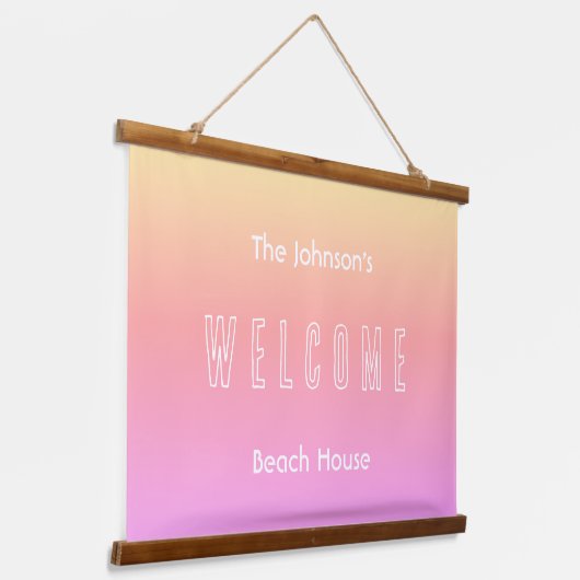 Modern Beach House Name Welcome Sign Hangend Wandkleed (Gebogen)