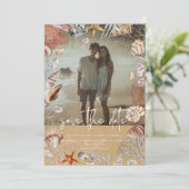 Modern Beach Seashell Lijst Foto Zand Bruiloft Save The Date (Staand voorkant)
