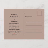 Modern Beige & Black Sla het datumscript op Aankondigingskaart (Achterkant)