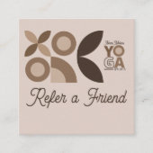 Modern Beige Bruin Patroon Yoga Studio Aanbevelingskaartje (Voorkant)