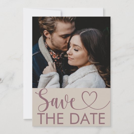 Modern Beige & Maroon Foto & Heart Opslaan datum Save The Date (Voorkant)