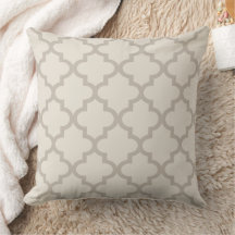 Modern Beige Moroccan Quatrefoil Pattern