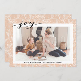 Modern Beige Pine Boughs Elegant Script JOY Simple Feestdagenkaart