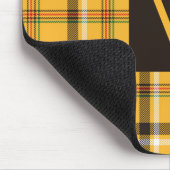 Modern Beige Plaid controleert patroon Monogram Muismat (Hoek)