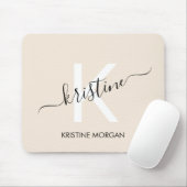 Modern beige script monogram naam muispad muismat (Met muis)