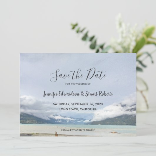 Modern berg zomer strand Save the Date kaart (Staand voorkant)