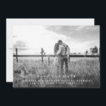 Modern bericht | De datumfoto opslaan Save The Date<br><div class="desc">Deze eenvoudige en minimalistische bruiloft bewaart de datumkaart kenmerkt uw eigen persoonlijke foto met elegante witte tekst. Op de achterzijde is een glazen,  wazige roze vormgeving aangebracht.</div>