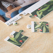 Modern Berry Greenery Green Kerstfamilie Foto Legpuzzel (Zijkant)