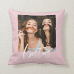 Modern Besties foto beste vrienden roze Kussen<br><div class="desc">Geef ideeën voor je beste vriend. Uw douanefoto op een zwarte gestippelde kussen met uw douanenamen.</div>