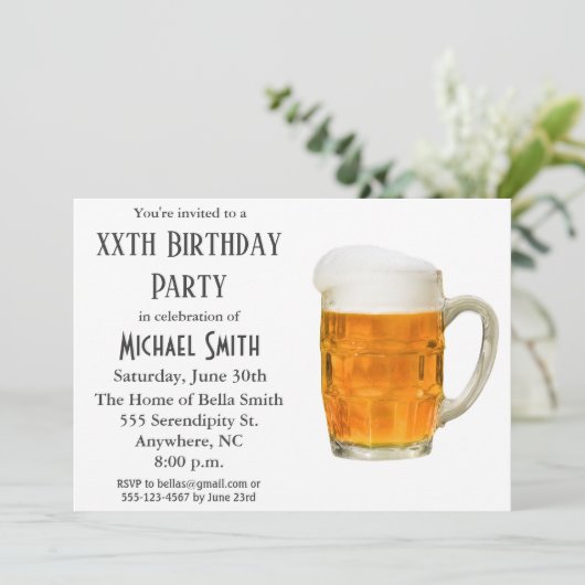 Modern Birthday Party Beer Cheers Kaart (Staand voorkant)