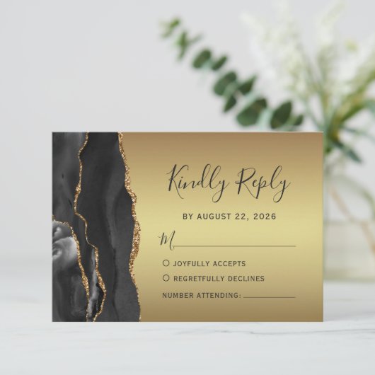 Modern Black Agate Gold Glam Wedding RSVP Kaartje (Staand voorkant)