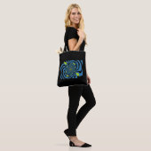 Modern Black and Blue Fractal Pattern Tote Bag (Op model)