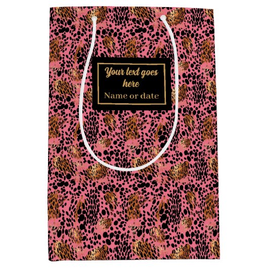 Modern black and gold leopard skin birthday wrap medium cadeauzakje (Voorkant)