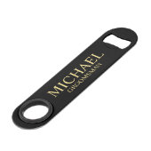 Modern Black and Gold Personalized Groomsman Speed Flessenopener (Voorkant Gekanteld)
