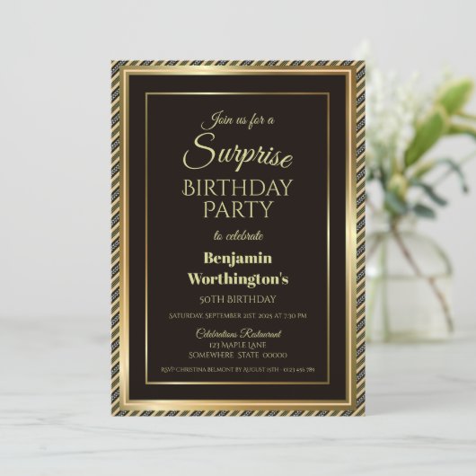 Modern Black and Gold Surprise 50th Birthday Party Kaart (Staand voorkant)