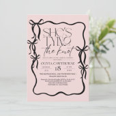 Modern Black and Pink Bow Bridal Shower Kaart (Staand voorkant)