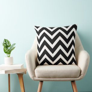Modern Black and White Chevron Stripes Kussen
