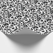 Modern Black and White Cute Panda Bear Pattern Cadeaupapier (Hoek)