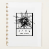 Modern Black and White Floral Name 2026 Planner (Voorkant)