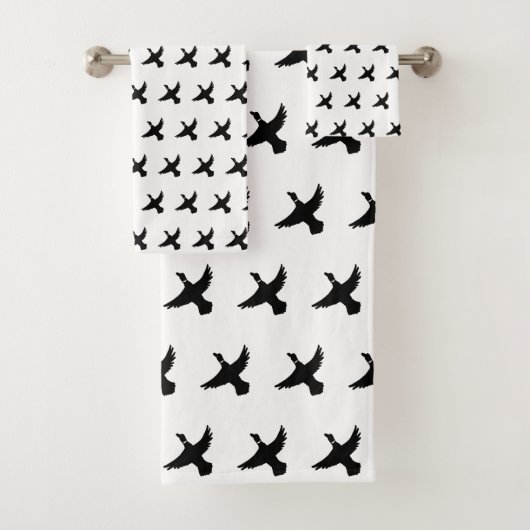 Modern Black and White Flying Duck Bad Handdoek (Insitu)