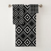 Modern Black and White Geometric Diamond Pattern Bad Handdoek (Insitu)